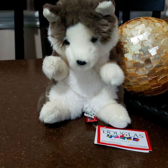 Douglas Other - Douglas Wolf Lil Handful